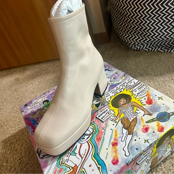 Jeffrey Campbell | Capacity Platform Bootie in Cream, size 8.5 - Picture 2 of 10